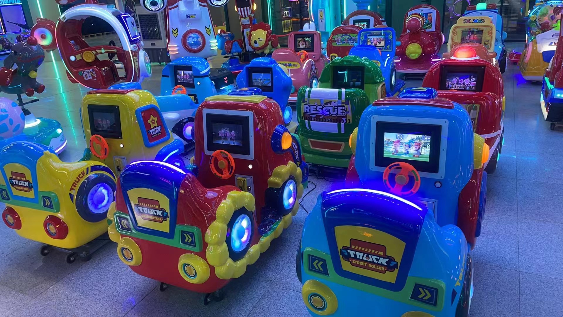 Mini Train Scooter Aircraft Co - Coin Operated Kiddie Ride recension och pris