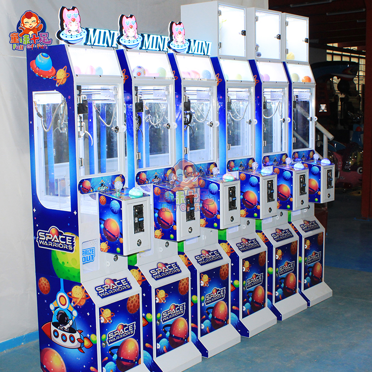 Mini Claw Machine Small Toys C - Arcade Toy Vending Machine recension och pris